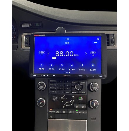 Volvo V70 Fas2 Sony paket XAV-AX8050